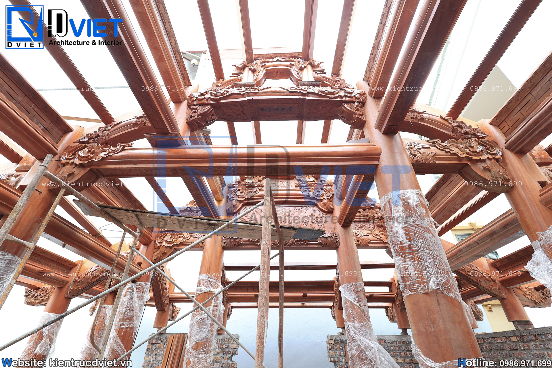 thi công nhà thờ họ (từ đường) 2 tầng 3 gian 4 mái 9x8m gỗ Lim Nam Phi tại Hà Nội (6)