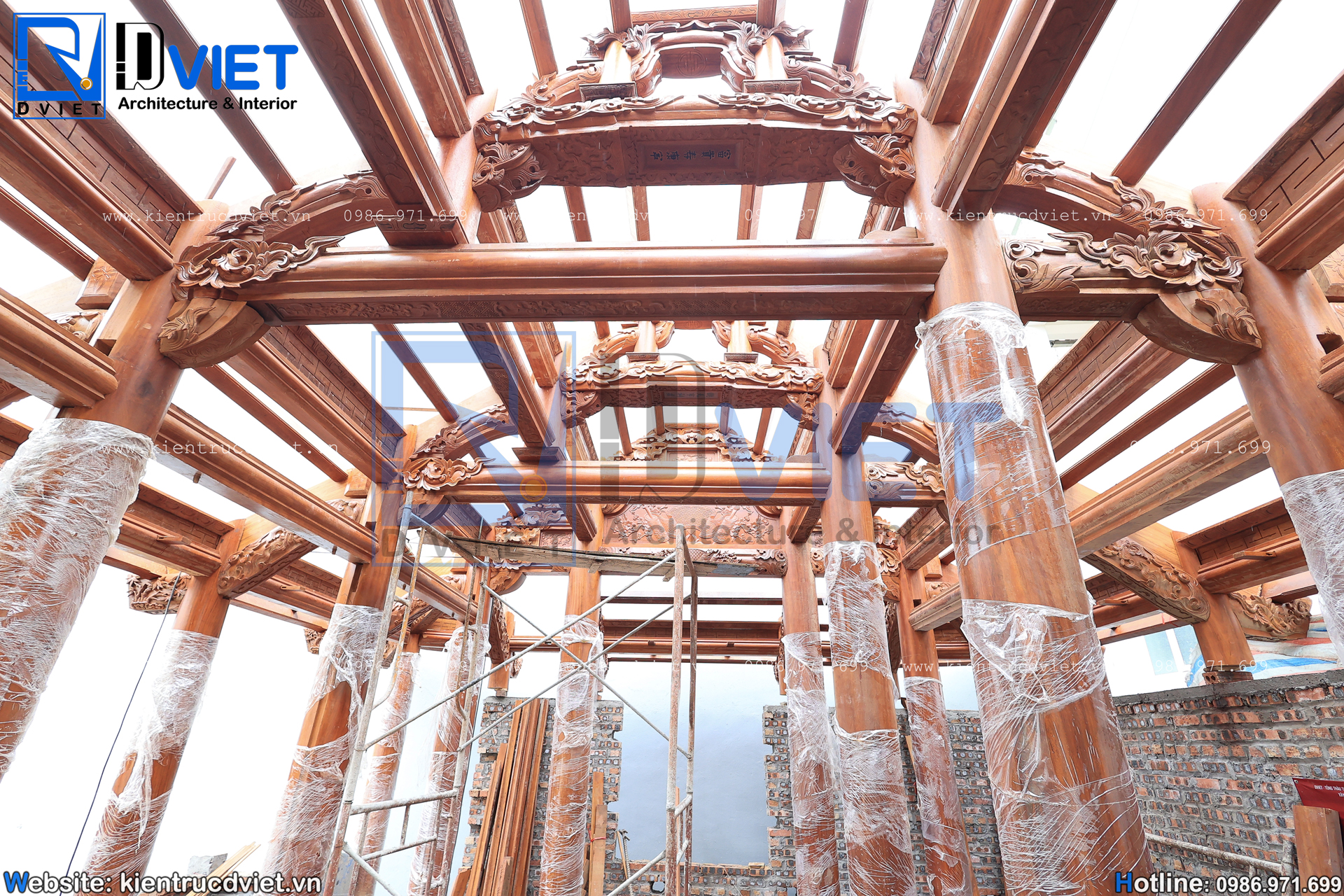 thi công nhà thờ họ (từ đường) 2 tầng 3 gian 4 mái 9x8m gỗ Lim Nam Phi tại Hà Nội (4)